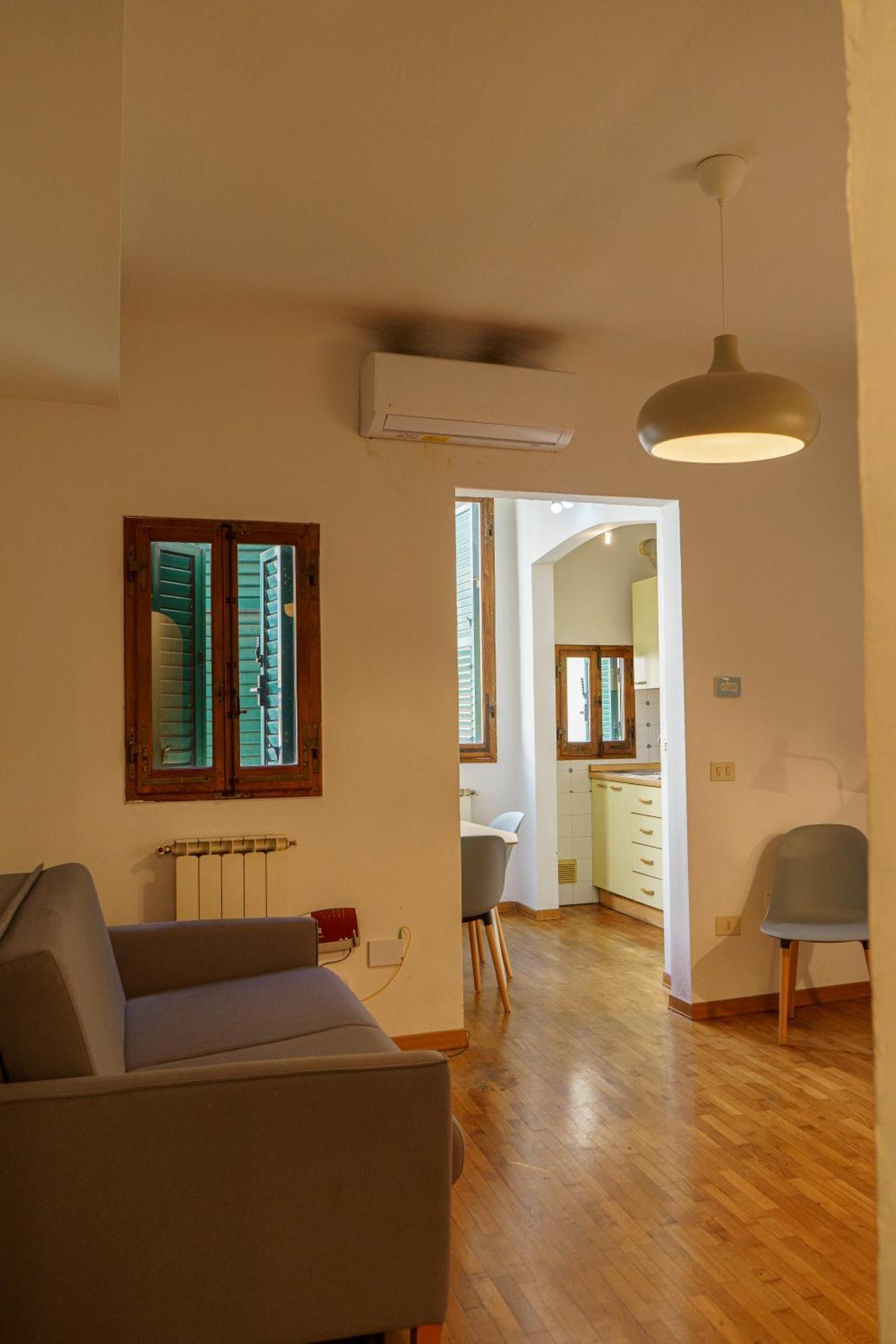 Central 1 Bedroom Apartment In The City Center Floransa Dış mekan fotoğraf